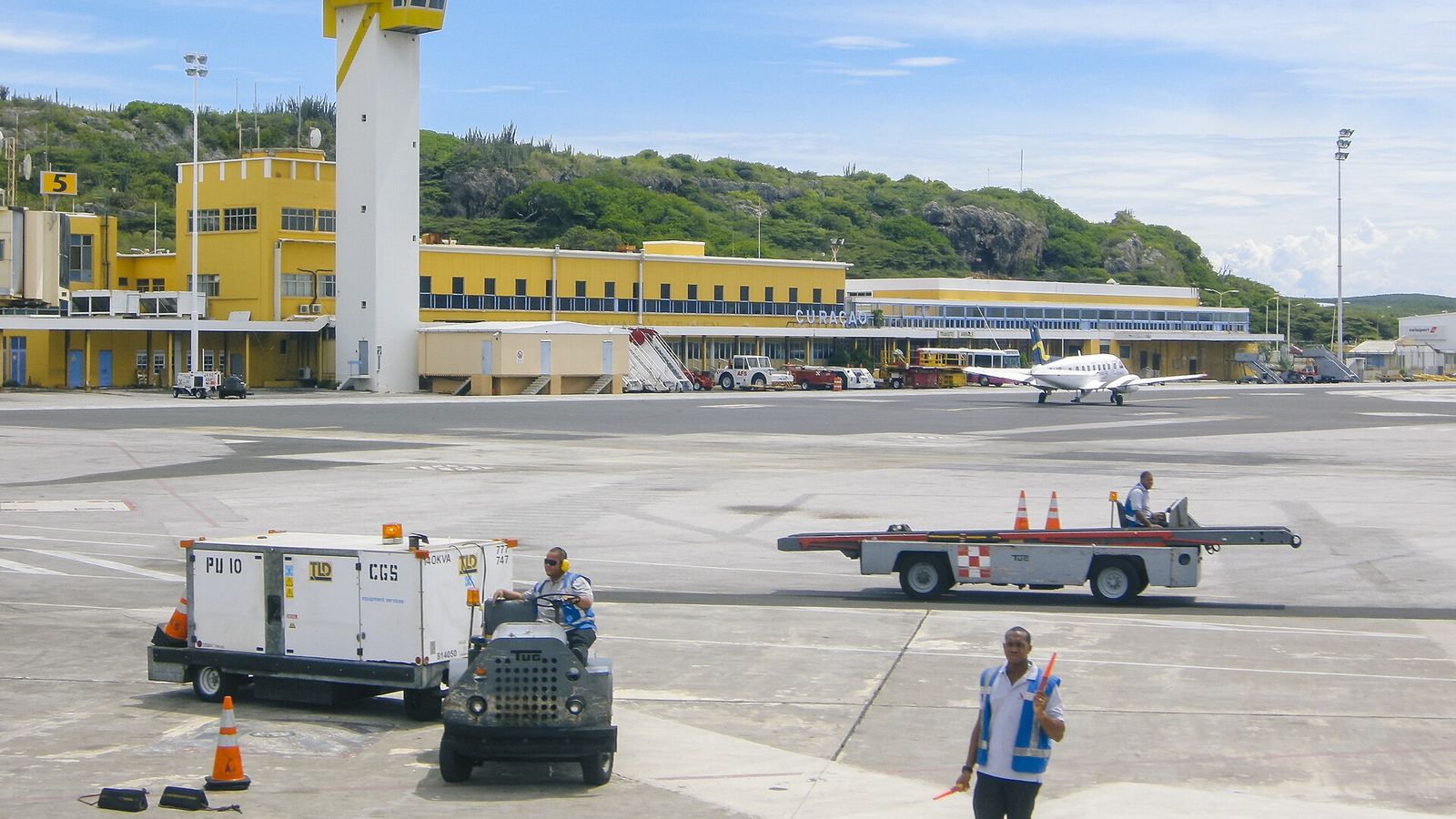 Sfeerfoto bij: Vliegen naar Curaçao: alles over vliegtijd, maatschappijen en aankomst